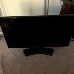24” LG TV